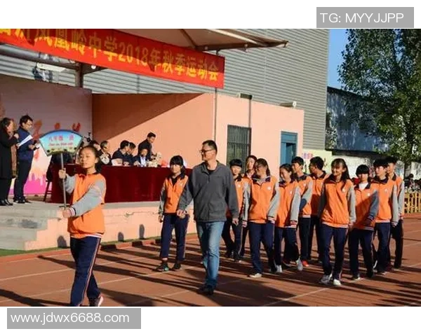 向佐意外邂逅足球明星两人畅谈运动梦想引发热议